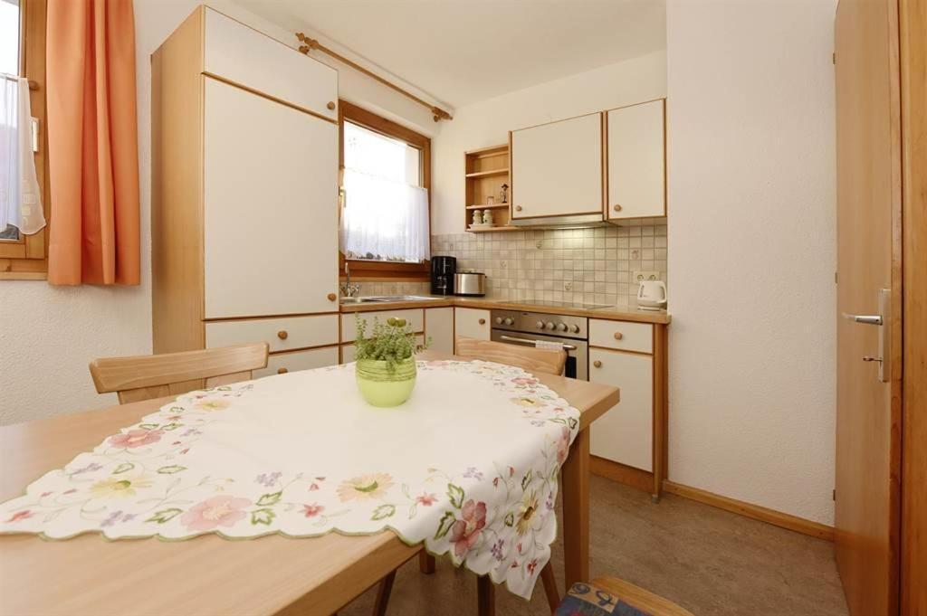 ואנדאנס Ferienwohnung Bitschnau Ulrike מראה חיצוני תמונה
