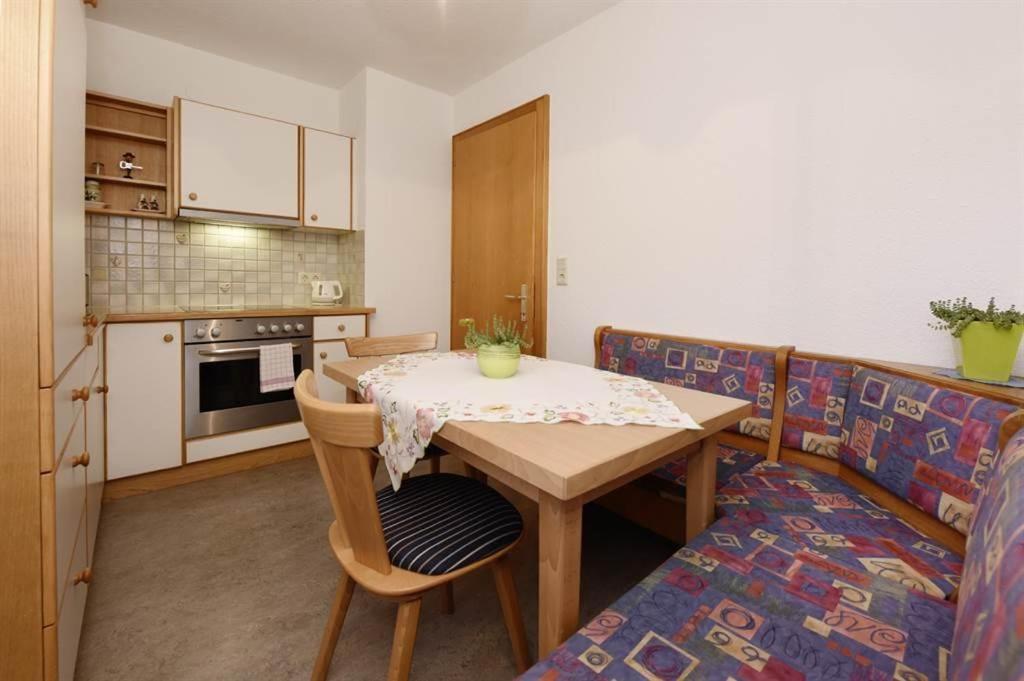 ואנדאנס Ferienwohnung Bitschnau Ulrike מראה חיצוני תמונה